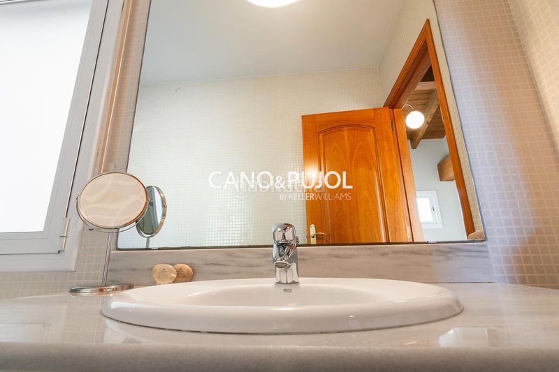 Foto b37b289e-10f9-4c77-9b6b-e7af6bc7797d. Casa amb calefacció aparcament a Corbera de Llobregat