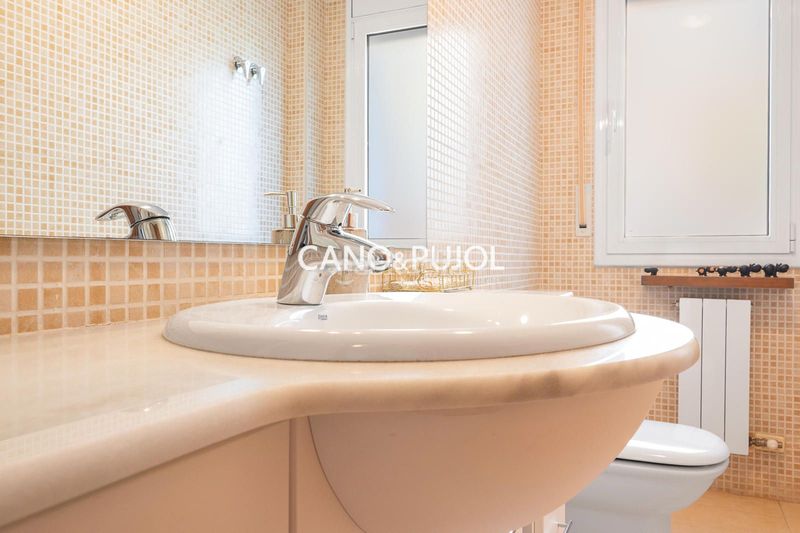 Foto ccb627a4-53a7-46aa-9c88-3869bf29d8ee. Casa amb calefacció aparcament a Corbera de Llobregat