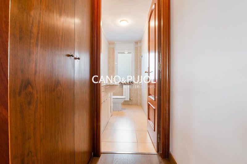 Foto cec82db5-a903-4585-9581-01ae06533b51. Casa amb calefacció aparcament a Corbera de Llobregat