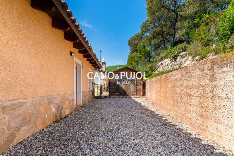 Foto d0f707e2-ff70-4e4a-8aa3-b8754d13fe55. Casa amb calefacció aparcament a Corbera de Llobregat