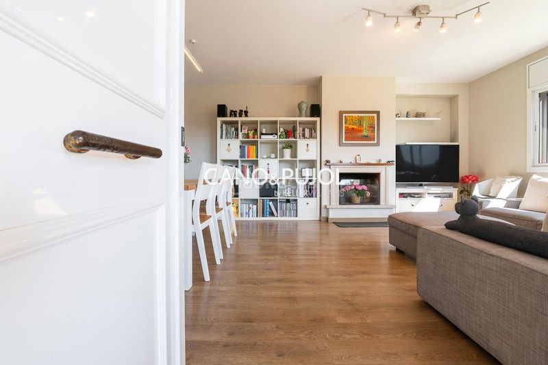 Foto f83309ec-6b78-41fa-8233-5fb97e2ebcd8. Casa amb calefacció aparcament a Corbera de Llobregat