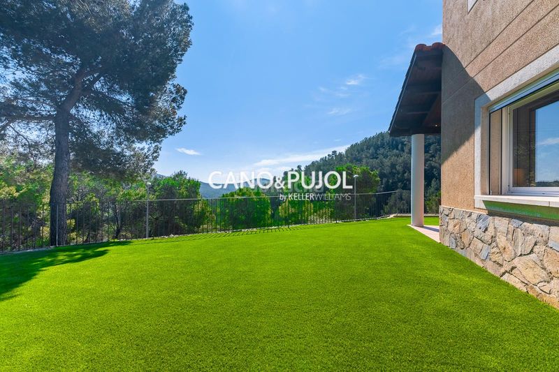 Foto fb1b573d-6c4b-4635-bca3-651bbd45212a. Casa amb calefacció aparcament a Corbera de Llobregat