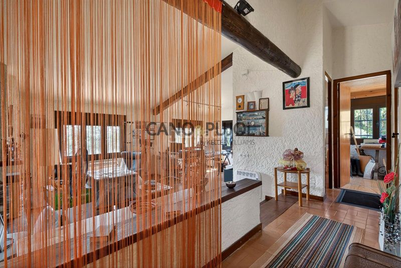 Foto 04549edc-7cf8-45b0-87cb-37733c867087. Casa amb calefacció piscina a Corbera de Llobregat