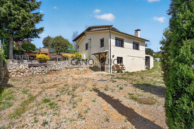 Foto 053098bf-28a8-4e27-9546-56fb73d9bb8e. Casa amb calefacció piscina a Corbera de Llobregat