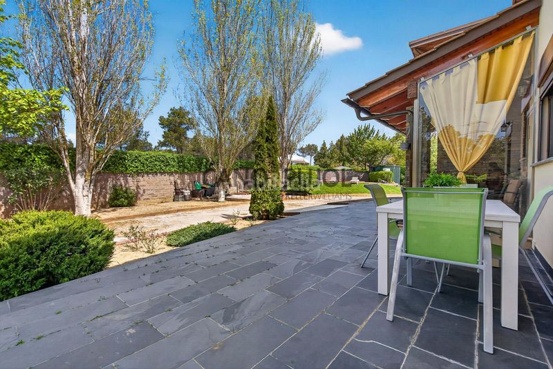 Foto 09808ff7-d97e-438f-9d00-58d1d29fb620. Casa amb calefacció piscina a Corbera de Llobregat