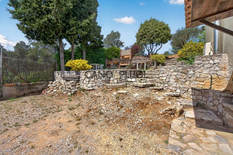 Foto 282023c7-f9a4-4643-8653-5822497c6568. Casa amb calefacció piscina a Corbera de Llobregat