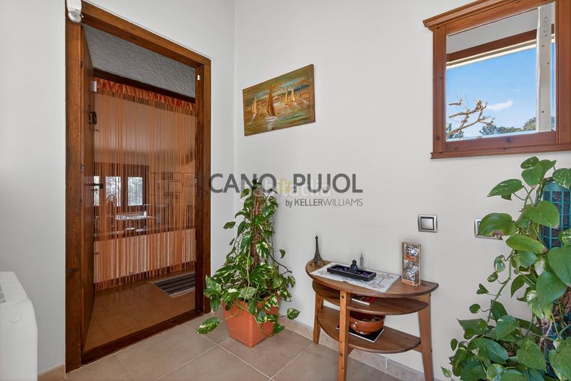 Foto 46d26d5b-c30d-4d62-8c21-3c09170a1e60. Casa amb calefacció piscina a Corbera de Llobregat