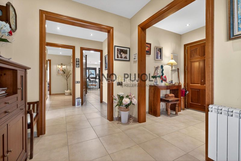 Foto 47cd7b49-a99d-4c75-8b05-aa7a1ce5a5f1. Casa amb calefacció piscina a Corbera de Llobregat