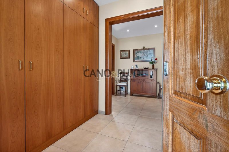 Foto 4d2a1ea9-c1a2-476e-a493-77591da3407f. Casa amb calefacció piscina a Corbera de Llobregat