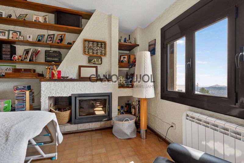 Foto 80a756fd-5f2b-454c-bb47-c60f526692e8. Casa amb calefacció piscina a Corbera de Llobregat