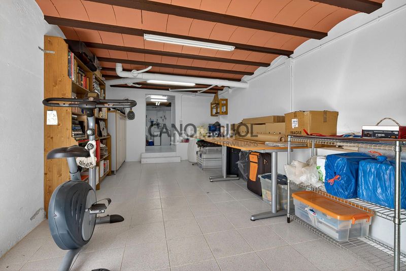 Foto 9ff022d2-9be5-4906-8d7e-e3a8feac967f. Casa amb calefacció piscina a Corbera de Llobregat