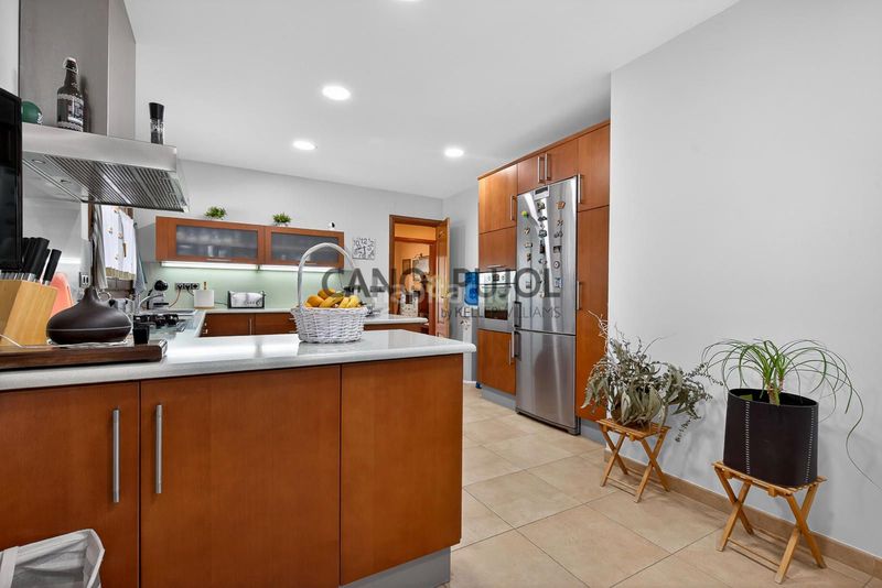 Foto a3ad14d2-3ccb-4f05-953d-197164e8d860. Casa amb calefacció piscina a Corbera de Llobregat