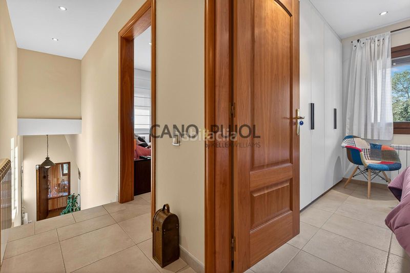 Foto cb60e827-2f02-4777-89ba-77d1753a4079. Casa amb calefacció piscina a Corbera de Llobregat