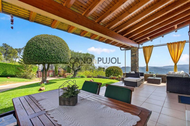 Foto cc406ff3-4e63-4ef9-a0cc-3a59baad401d. Casa amb calefacció piscina a Corbera de Llobregat