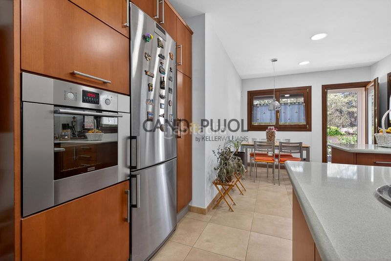 Foto ea5030c7-8b69-4873-a37e-4fa708d15b15. Casa amb calefacció piscina a Corbera de Llobregat