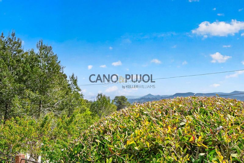 Foto f7ba81e2-233e-4a6e-aebb-eb5e4d30a7a2. Casa amb calefacció piscina a Corbera de Llobregat