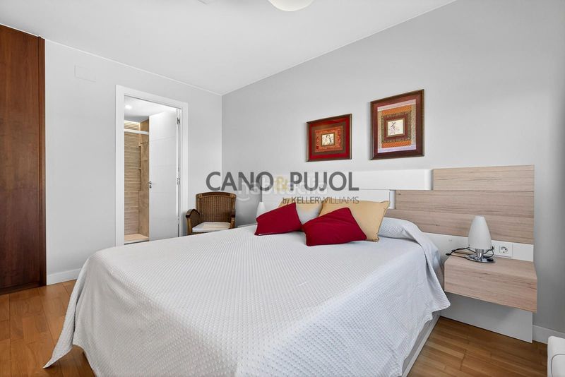 Foto 48dfbf5f-0a53-48b6-b23b-9e1b55e84cd9. Pis amb calefacció aparcament a Mercat Rubí