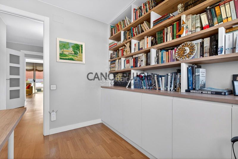 Foto a34dc73d-3d1d-4f34-a44b-555b109d078c. Pis amb calefacció aparcament a Mercat Rubí