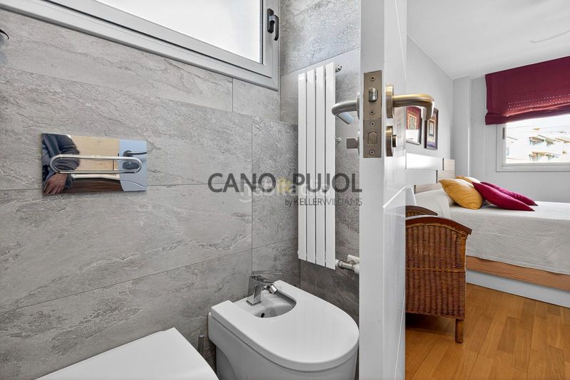 Foto ae5fcc54-b223-4cb5-ade4-b91109aea7a3. Pis amb calefacció aparcament a Mercat Rubí