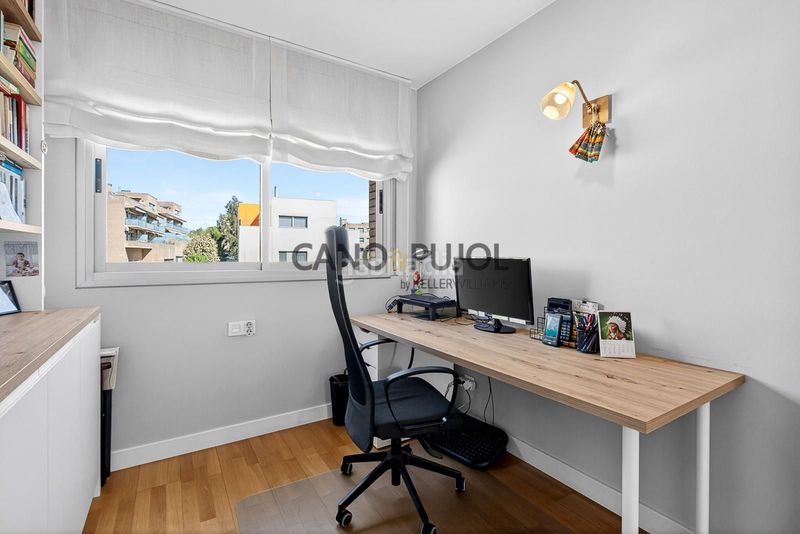 Foto cae68afc-ea2d-4863-8865-61e47075671a. Pis amb calefacció aparcament a Mercat Rubí