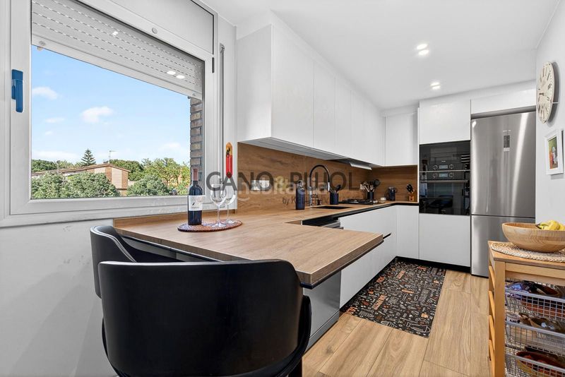 Foto db53eada-e55d-4b74-aeb1-c21e8d51b917. Pis amb calefacció aparcament a Mercat Rubí