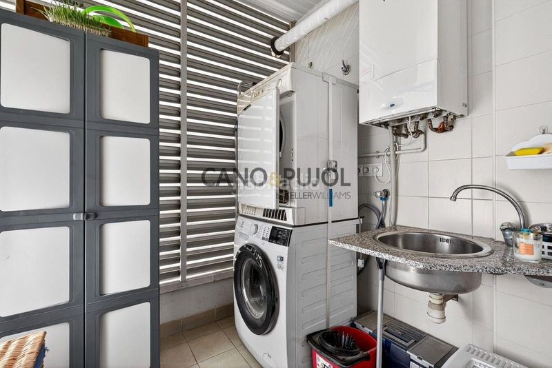 Foto f88ab0cd-f463-4281-8867-6e734926ba98. Pis amb calefacció aparcament a Mercat Rubí