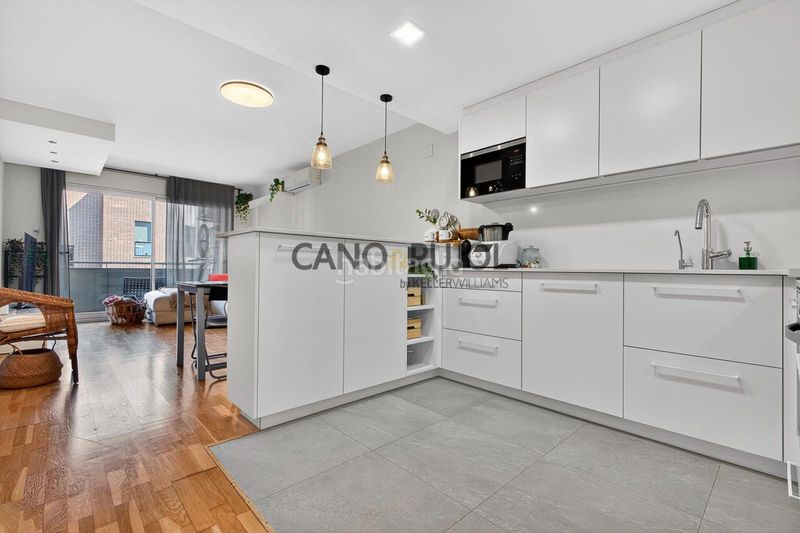 Foto cc3231a8-be3c-48fb-bb45-851202c43910. Pis amb calefacció aparcament piscina a Les Arenes - La Grípia - Can Montllor Terrassa