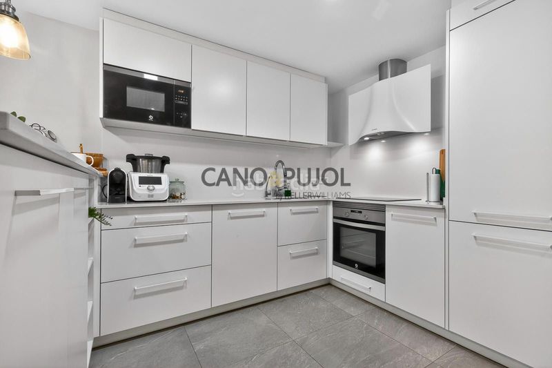 Foto f6745d86-1f04-4dd3-bc68-ae45b2cc5b3b. Pis amb calefacció aparcament piscina a Les Arenes - La Grípia - Can Montllor Terrassa