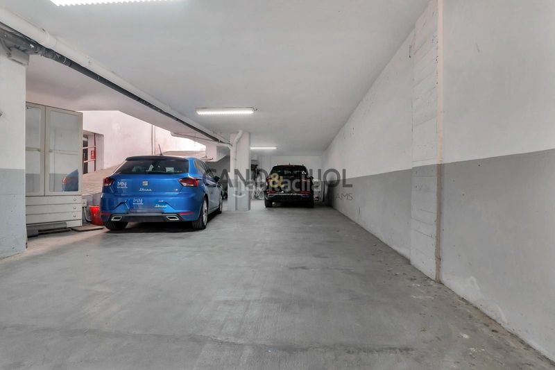 Foto f9b43a49-fbeb-4945-ac8e-975541a699d1. Aparcament cotxe a Sant Ramon - Maternitat Barcelona