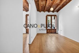 Piso  Del pi. Piso de 3 habitaciones en barrio g�tico