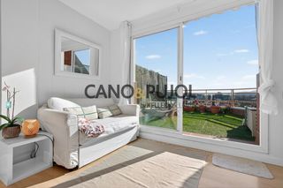 Flat in Centre - Estació. Ático con terraza en el centro de sant cugat