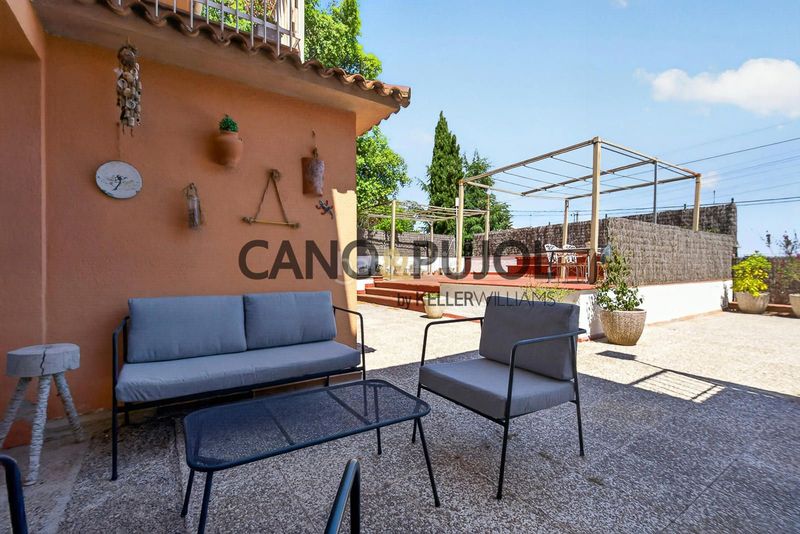 Foto 718856c4-2136-49bd-8f26-d4e33bfd3569. Casa amb calefacció aparcament piscina a Caldes de Montbui