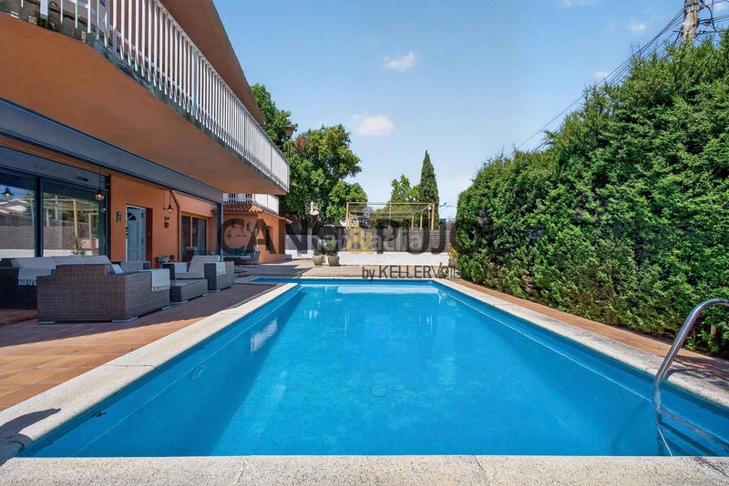 Foto a6fd47fa-9786-4941-8023-690e3c1226db. Casa amb calefacció aparcament piscina a Caldes de Montbui