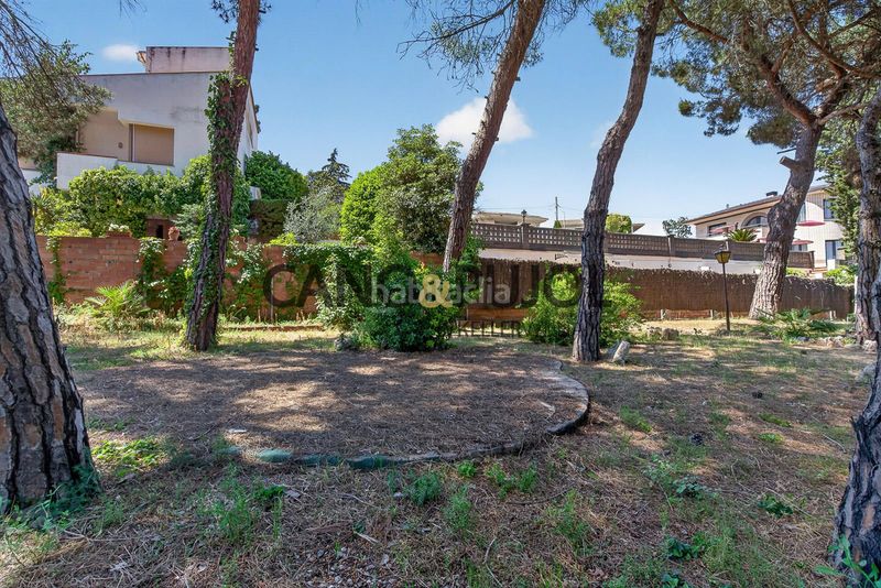 Foto b28ad8f4-8823-450f-8ece-ce785a3d9c88. Casa amb calefacció aparcament piscina a Caldes de Montbui