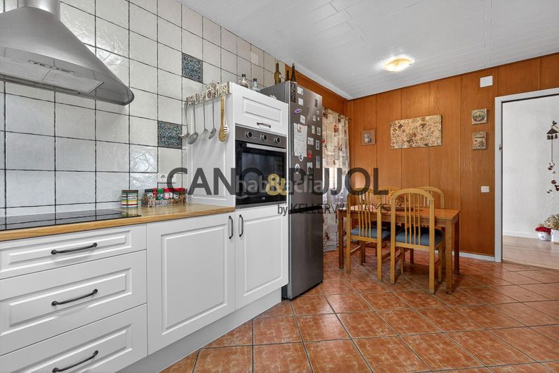 Foto e54a7185-cf52-4263-aea8-53ca8b525efe. Casa amb calefacció aparcament piscina a Caldes de Montbui