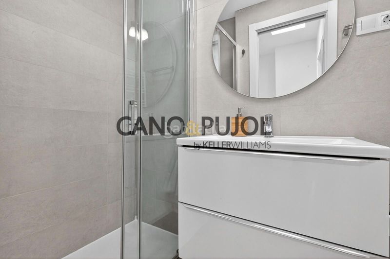 Foto 0d18d0af-55e9-40b9-a4ec-dd5a9b76d7c2. Casa  en Eixample Sabadell