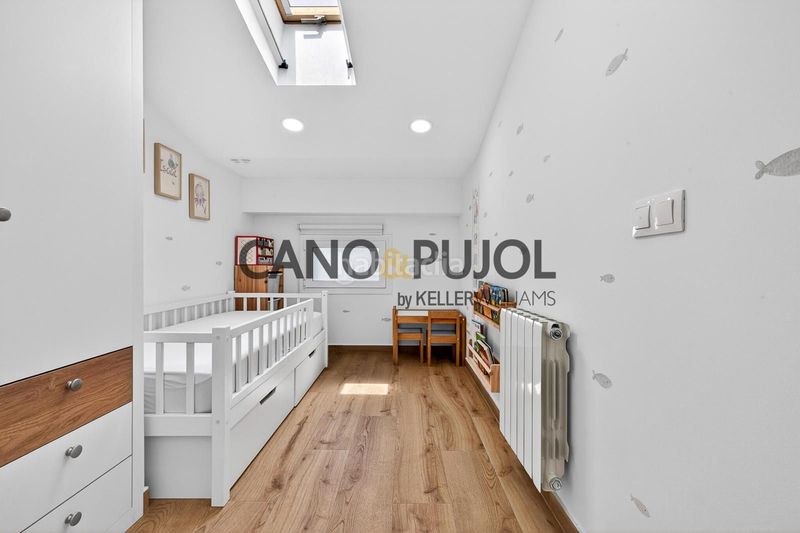 Foto c7784651-a124-4016-b49b-08215bcd233b. Casa  en Eixample Sabadell