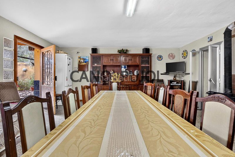 Foto 13d1a95e-725d-4495-9570-c8ce1d9f70b9. Casa amb aparcament piscina a Vallirana