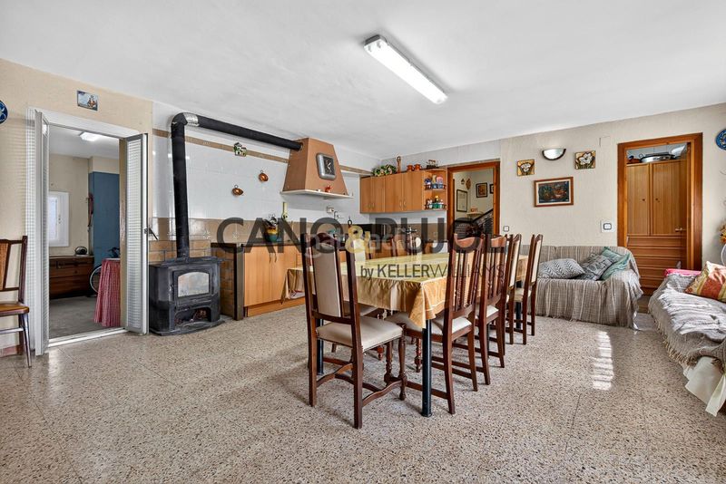Foto af54461d-e3ae-4b89-b2d9-22ca1cb3aa33. Casa amb aparcament piscina a Vallirana