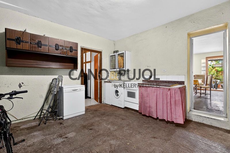 Foto d523ca41-f499-4d35-8d99-57289fe8c9ef. Casa amb aparcament piscina a Vallirana