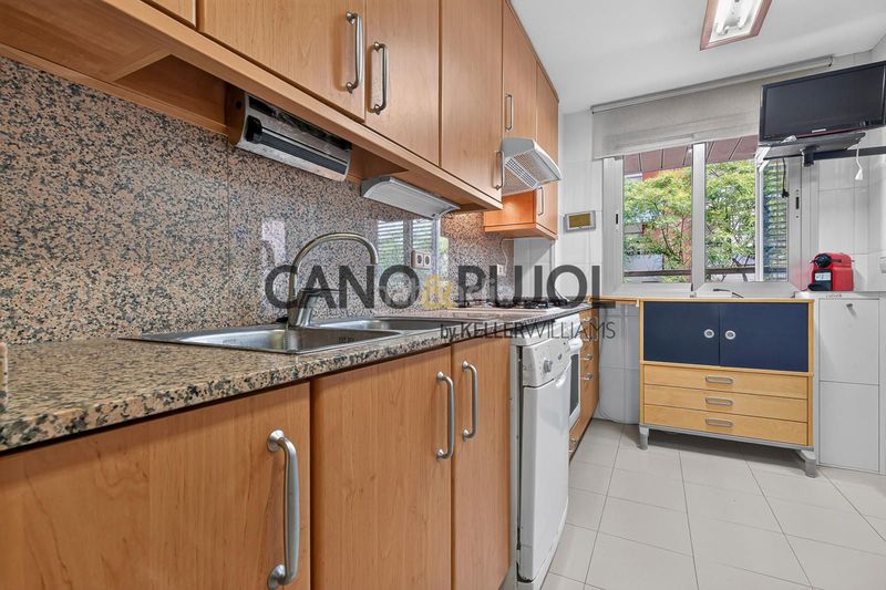 Foto b79dea31-2637-4c4a-abef-982a58668730. Pis amb calefacció aparcament a Centre Sant Just Desvern