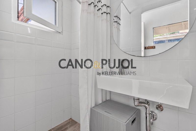 Foto 33426f45-9c8f-450f-84a2-aa78001d062e. Casa a Canovelles