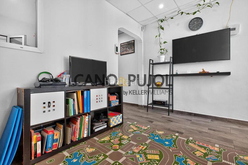 Foto ae9578bc-ce4f-4388-a671-9e06bfd1b80a. Casa a Canovelles
