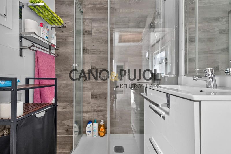 Foto e12f8c28-b26f-4c49-b2e3-8940fabb0f2c. Casa a Canovelles