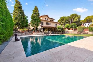 Maison  Mir. Exclusiva vivienda de diseño con piscina en lametlla del vallès