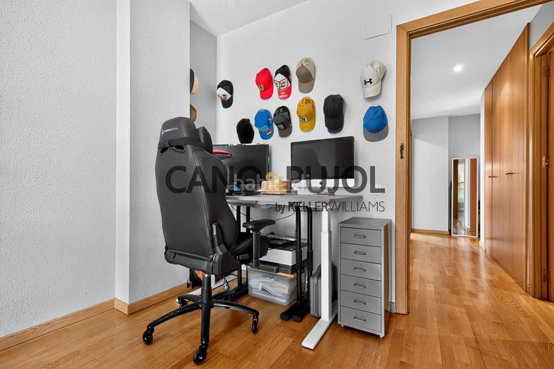 Foto eb24c7be-dab4-4f50-8c3d-46fd4c905cbb. Pis amb calefacció aparcament a Mercat Rubí