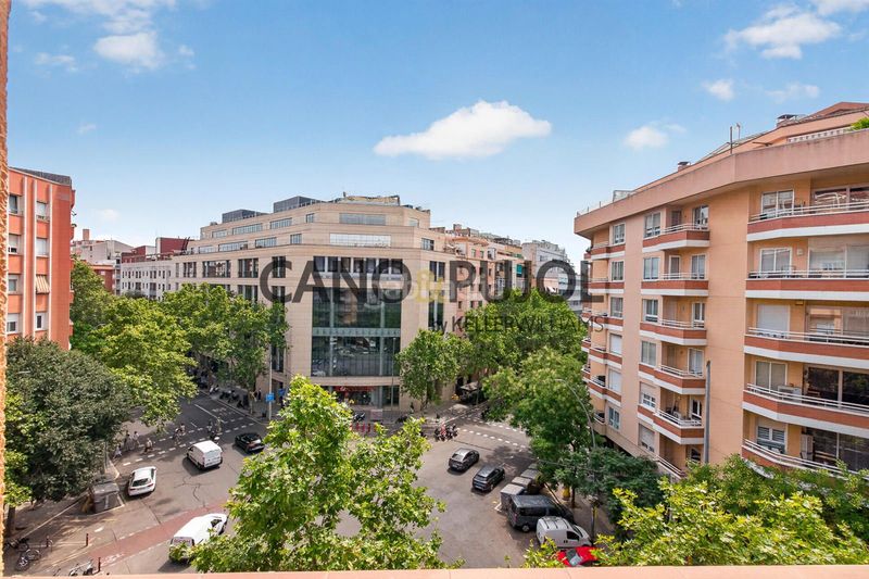 Foto 19f21c8f-2b6c-4c65-bc5c-21481e51b68f. Pis amb calefacció a Barri de les Corts Barcelona