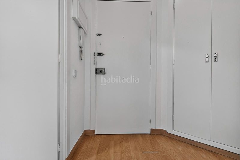 Foto b3193873-0d81-49d3-8d84-23459c2730e8. Pis amb calefacció a Barri de les Corts Barcelona