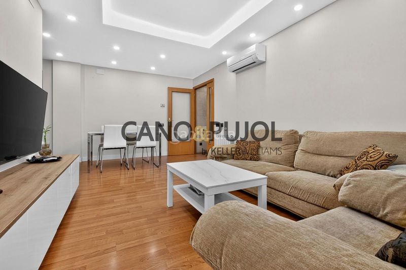 Foto 015a107f-7db3-492a-9986-bd61202789c2. Pis amb calefacció aparcament a Ca n´Alzamora Rubí