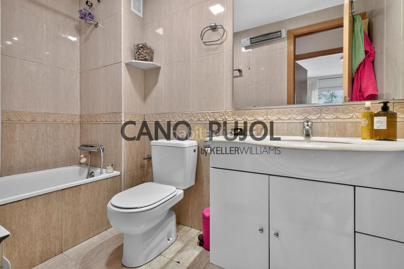 Foto a78a7a52-f615-4503-af93-78c785a77301. Pis amb calefacció aparcament a Ca n´Alzamora Rubí